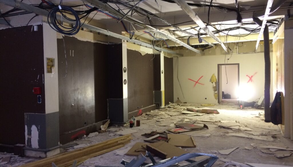 LARGE SYNERGY Architecte Bayonne Et Saint Julien En Born MAE 10 – 3