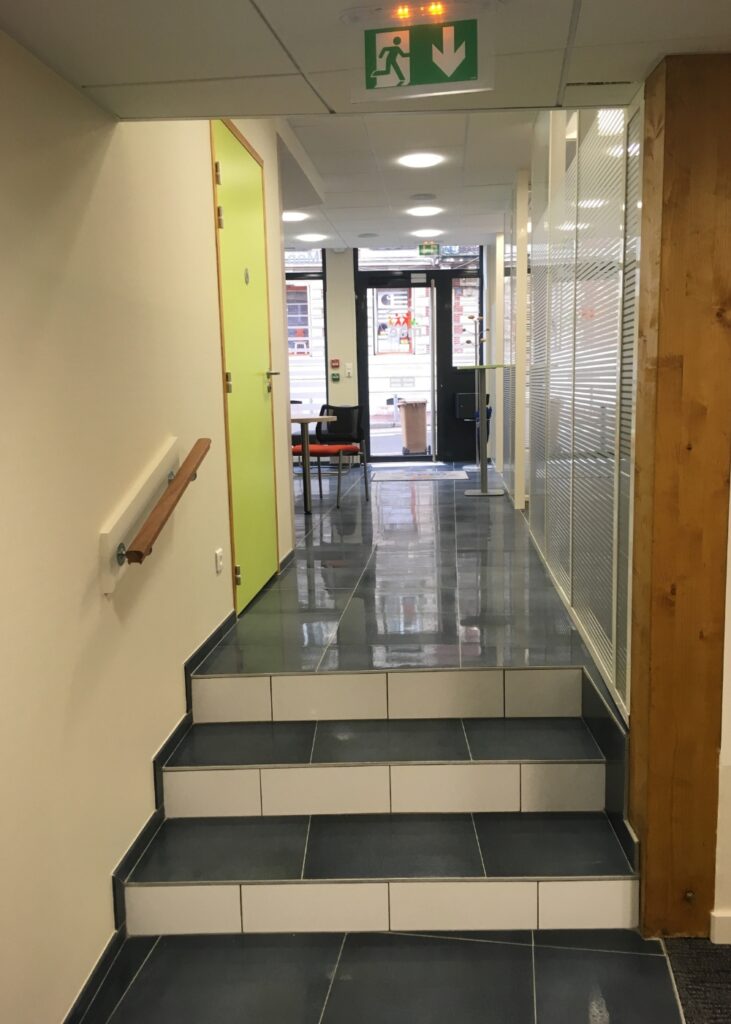 LARGE SYNERGY Architecte Bayonne Et Saint Julien En Born MAE 76 – 21