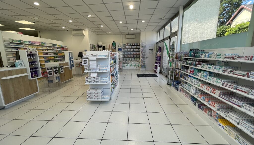 LARGE SYNERGY Architecte Bayonne Et Saint Julien En Born Pharma Caluire Prov – 6