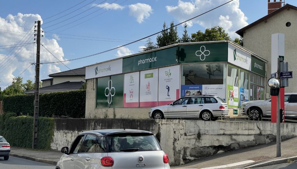 LARGE SYNERGY Architecte Bayonne Et Saint Julien En Born Pharma Caluire Prov – 7