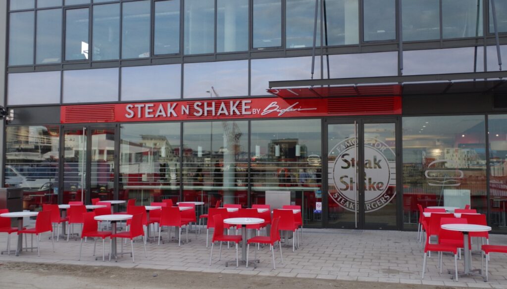 LARGE SYNERGY Architecte Bayonne Et Saint Julien En Born Steak N Shake Bassin – 1