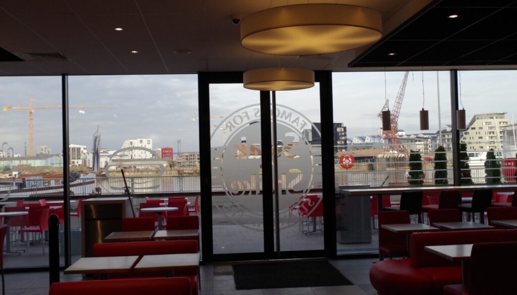 LARGE SYNERGY Architecte Bayonne Et Saint Julien En Born Steak N Shake Bassin – 17